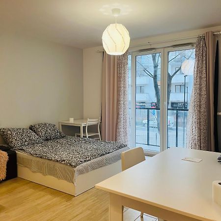 Cybernetyki2 Street Inn Near Airport 바르샤바 외부 사진
