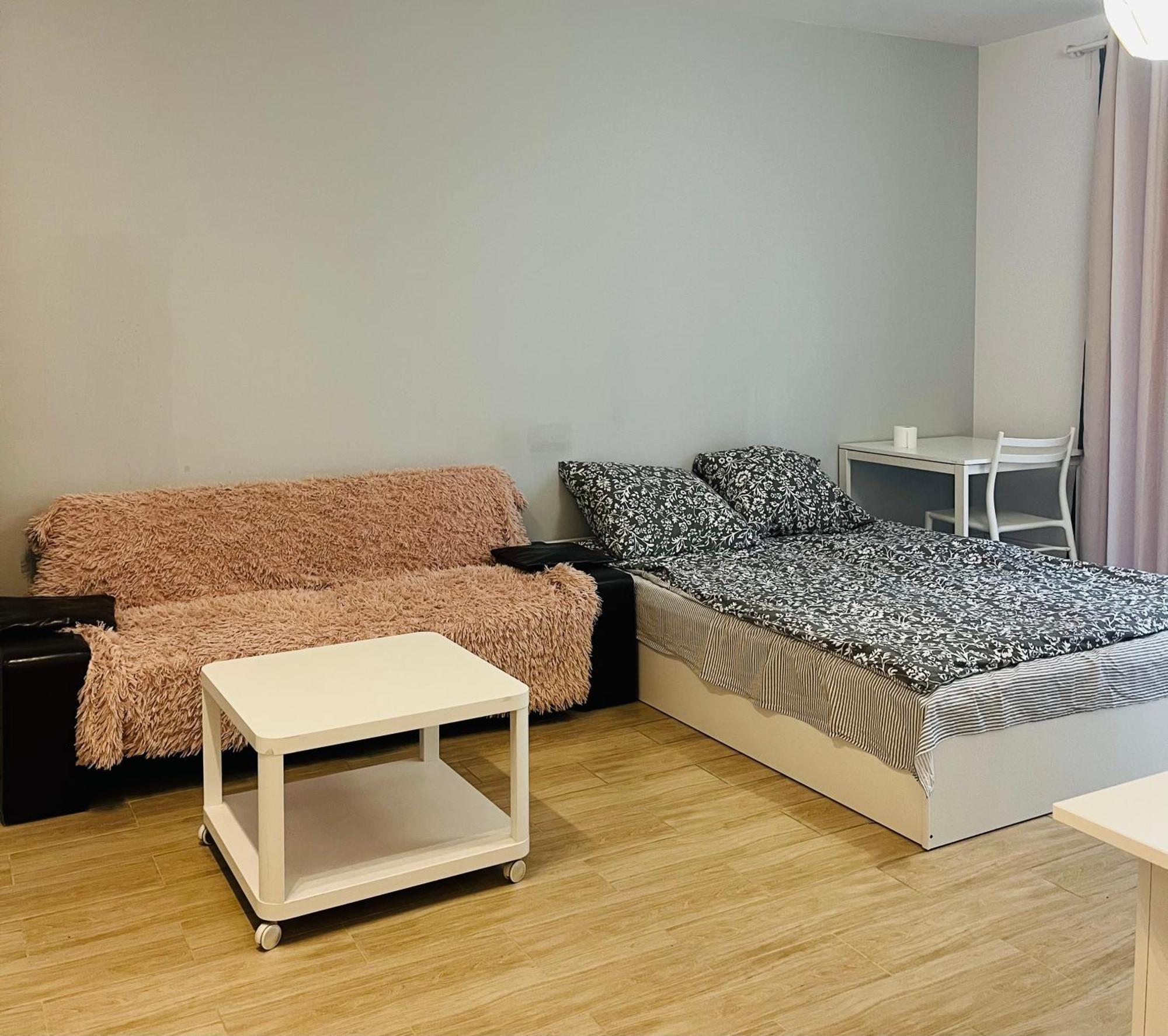 Cybernetyki2 Street Inn Near Airport 바르샤바 외부 사진